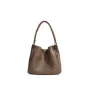 Marlow & Co. Heritage Shoulder Bag in taupe