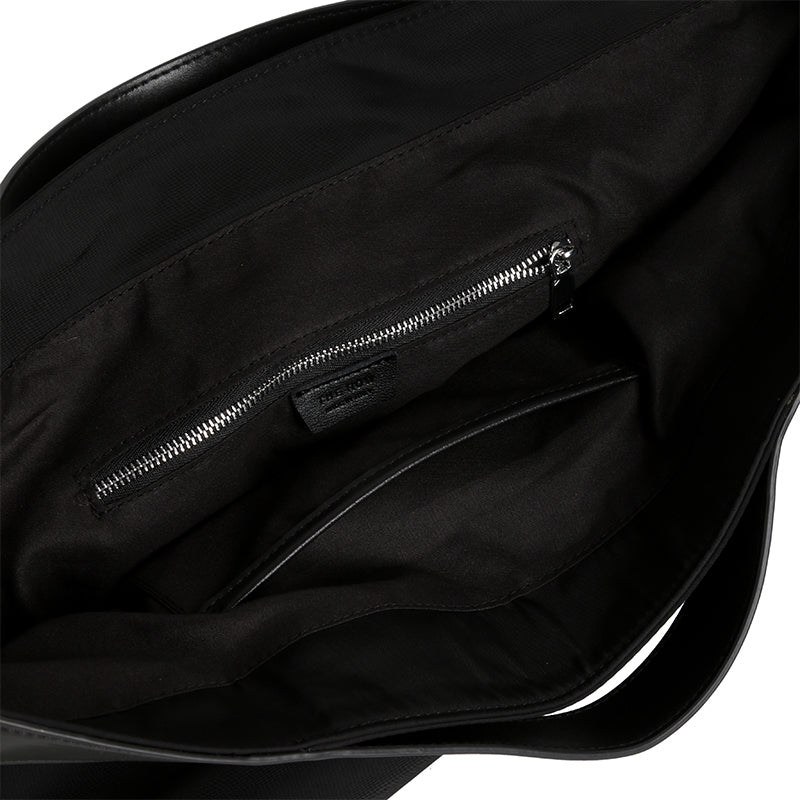 Interior detail of the Nylon City Tote